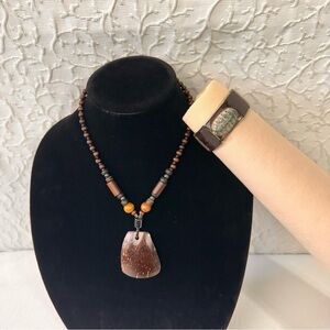 Vintage Handmade Women's Necklace Bracelet Set Wood Coconut Shell Natural